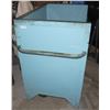 Image 2 : 48"x30"x41" BLUE WAREHOUSE BIN/ CART ON WHEELS