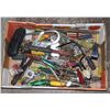 Image 1 : LARGE FLAT OF ASSORTED HAND TOOLS