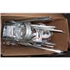Image 1 : BOX OF LIGHT FIXTURES