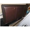 Image 2 : QUEEN SIZE HEADBOARD WITH SIDE RAILS