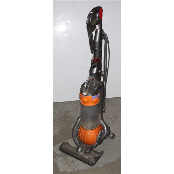 DYSON VACUUM, WORKING