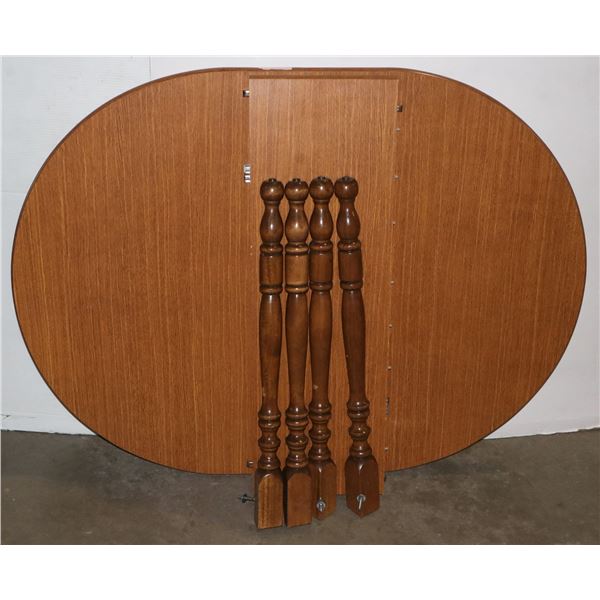 WOOD LOOK TABLE WITH LEAF