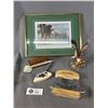 Image 1 : 2 UluKnives On Stands, 5.5" H Eagle Figurine & 12" x 9" Framed & Signed Don Li-Leger "High and Might