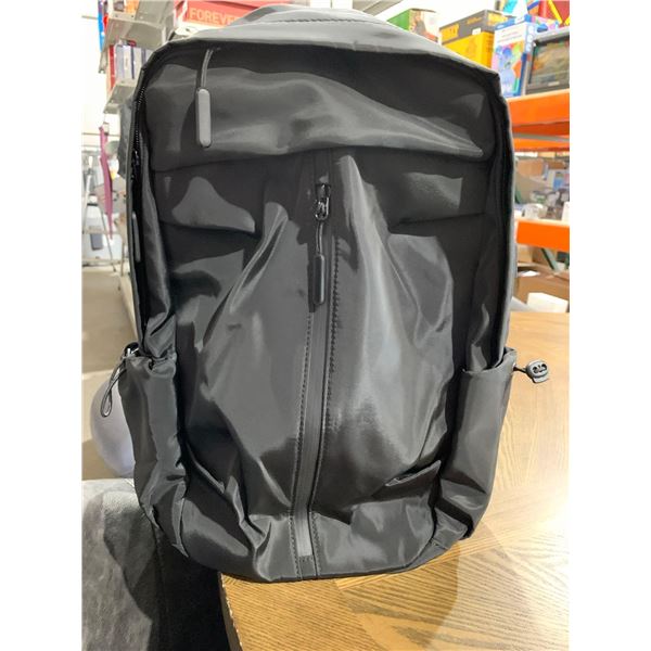 Backpack / Laptop Bag with USB