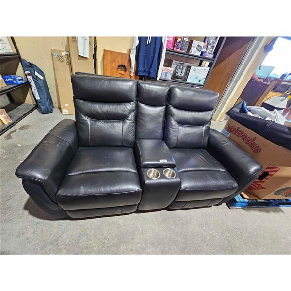 Kingsdown 2 Seat Power Reclining Sofa with Storage Console and cup holders (Cord in console )