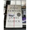 Image 1 : Issac Newton Book By: James Gleick