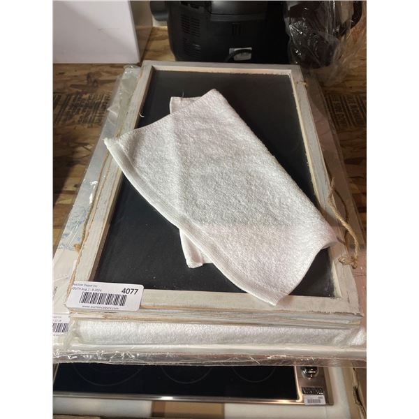 Lot of 5 Rustic Hanging Chalk Boards and 3 Piece Wall Hanging Christmas Photos