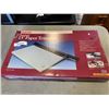 Image 1 : BOSTON STANDARD 15" PAPER TRIMMER IN BOX