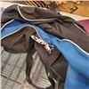 Image 2 : HOCKEY AND DUFFLE BAG WITH 2 MIRROR PIECES