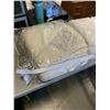 Image 2 : TWO WHITE IKEA TWIN COMFORTER