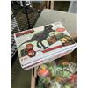 Image 2 : ASSORTED TOYS, DINOSAURS AND MORE