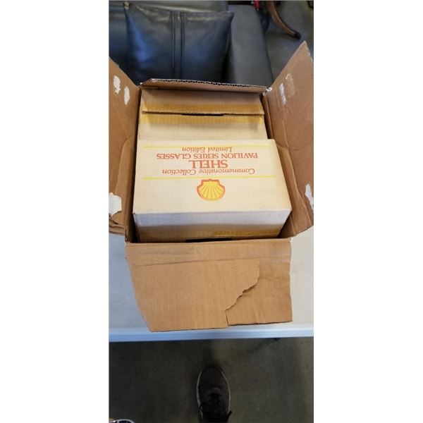 VINTAGE SHELL COLLECTER CUPS IN BOX
