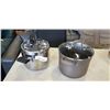 Image 1 : PRESSURE COOKER WITH COOKING POT AND LID