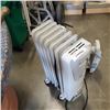Image 2 : 2 OIL HEATERS