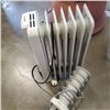 Image 4 : 2 OIL HEATERS