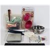 Image 1 : MISC KITCHEN TOOL LOT
