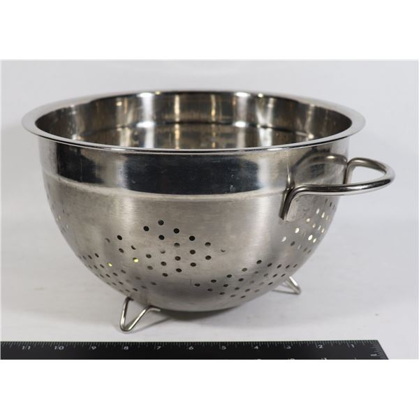 11" DIAMETER STAINLESS STEEL COLANDER