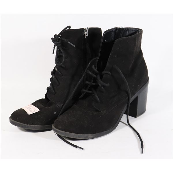 SIZE 9 BLACK GEORGE HEELS