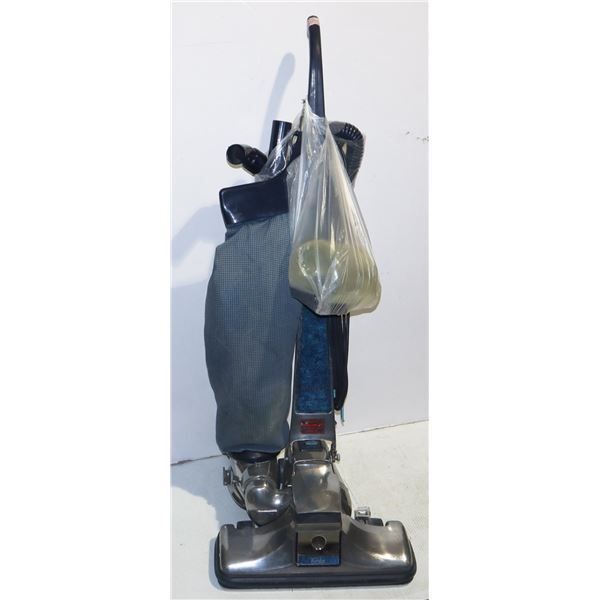 KIBRY “TRADITION” VACUUM WITH ATTACHMENTS UNTESTED