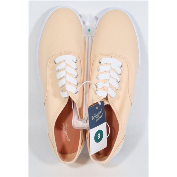 NEW UNIVERSAL THREAD SHOES WOME'S SIZE 9