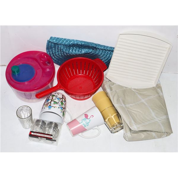 BOX OF ASSORTED KITCHEN ITEMS INCLUDING