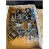 Image 1 : Casters