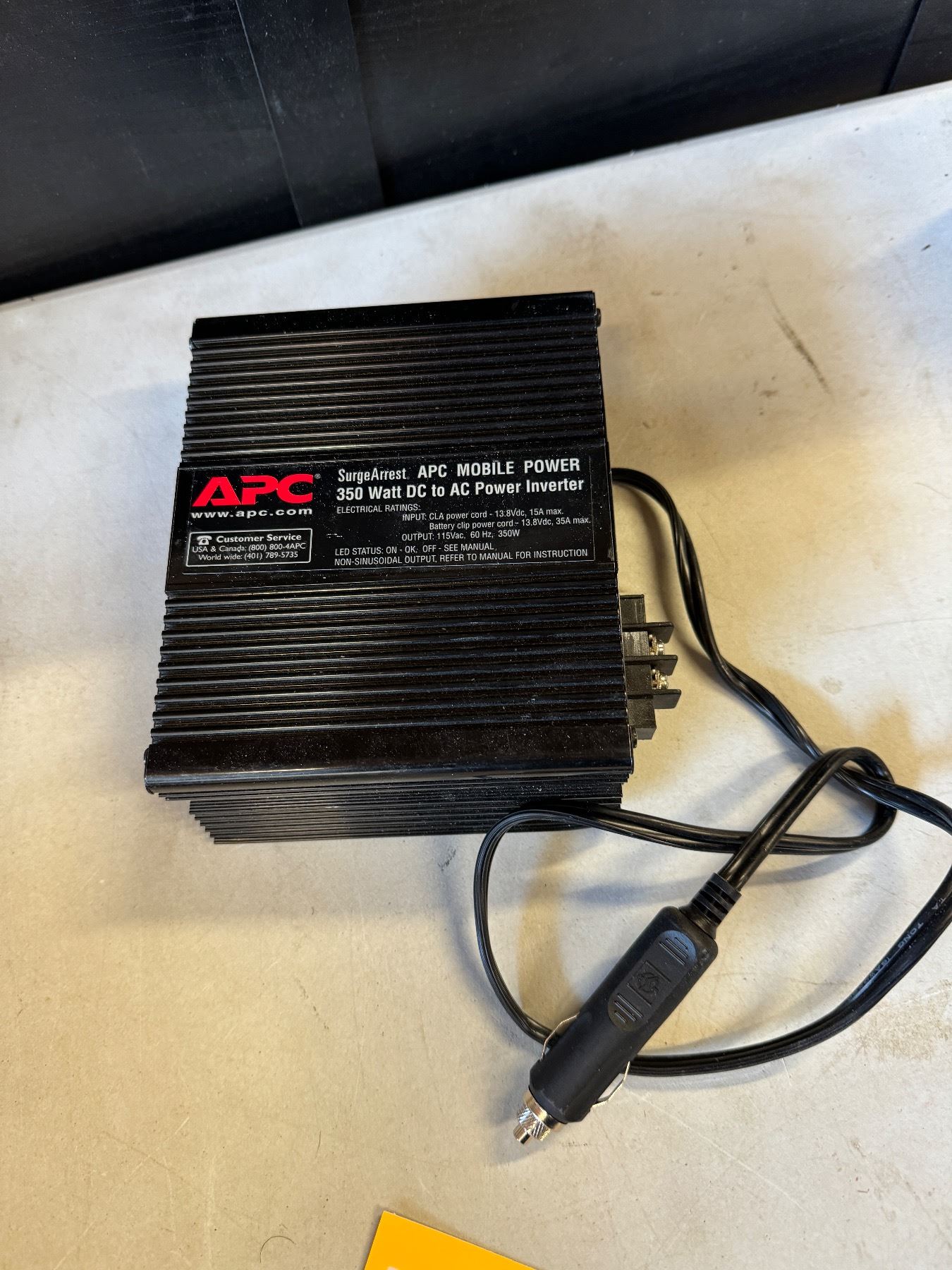 SurgeArrest APC mobile power 350 W DC to AC power inverter