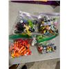 Image 1 : Assorted toy figurines