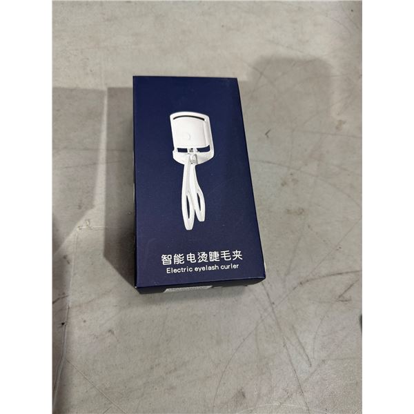 Eyelash curler