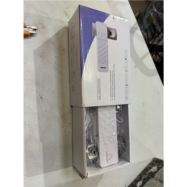 Multi toothbrush sanitizer