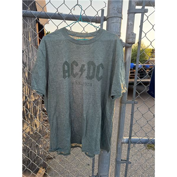 AC DC T-shirt XL