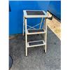 Image 1 : Stepladder