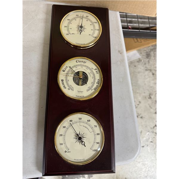 Barometer hydrometer thermometer