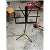Image 1 : Hercules music stand