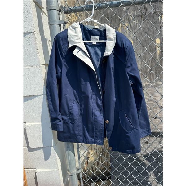 Traditions, jacket, size 18,