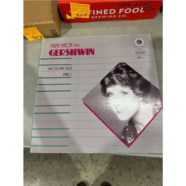 Morning Nixon sings Gershiwin