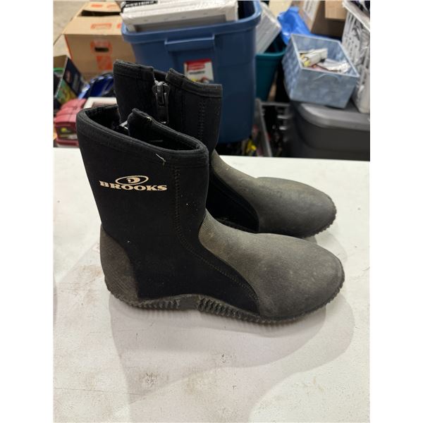 Brooke size 10 boots