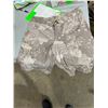 Image 1 : Burton size 32 shorts