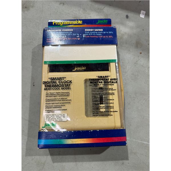 Programmable thermostat