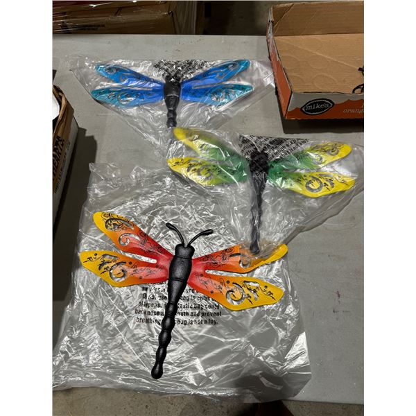 3 dragon fly decor