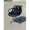 Image 2 : Charles Pollock For Knoll Executive Leather Armchair Office Chair