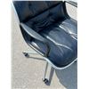 Image 6 : Charles Pollock For Knoll Executive Leather Armchair Office Chair