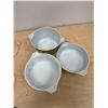 Image 4 : 3 Pyrex Crazy Daisy Round Casseroles & Lids - Largest 1 Qt - nice overall