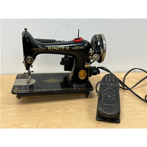 Antique Singer Sewing Machine & Foot Shaped Pedal see all photos/description