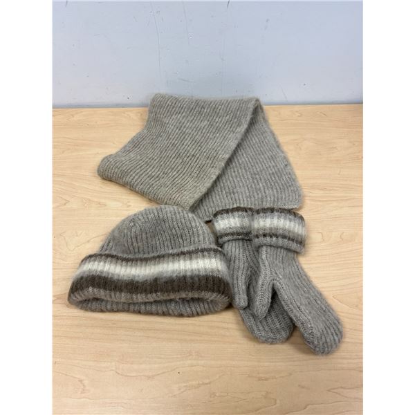 Icelandic Wool Icewool Scarf / Mitts / Hat - see all photos