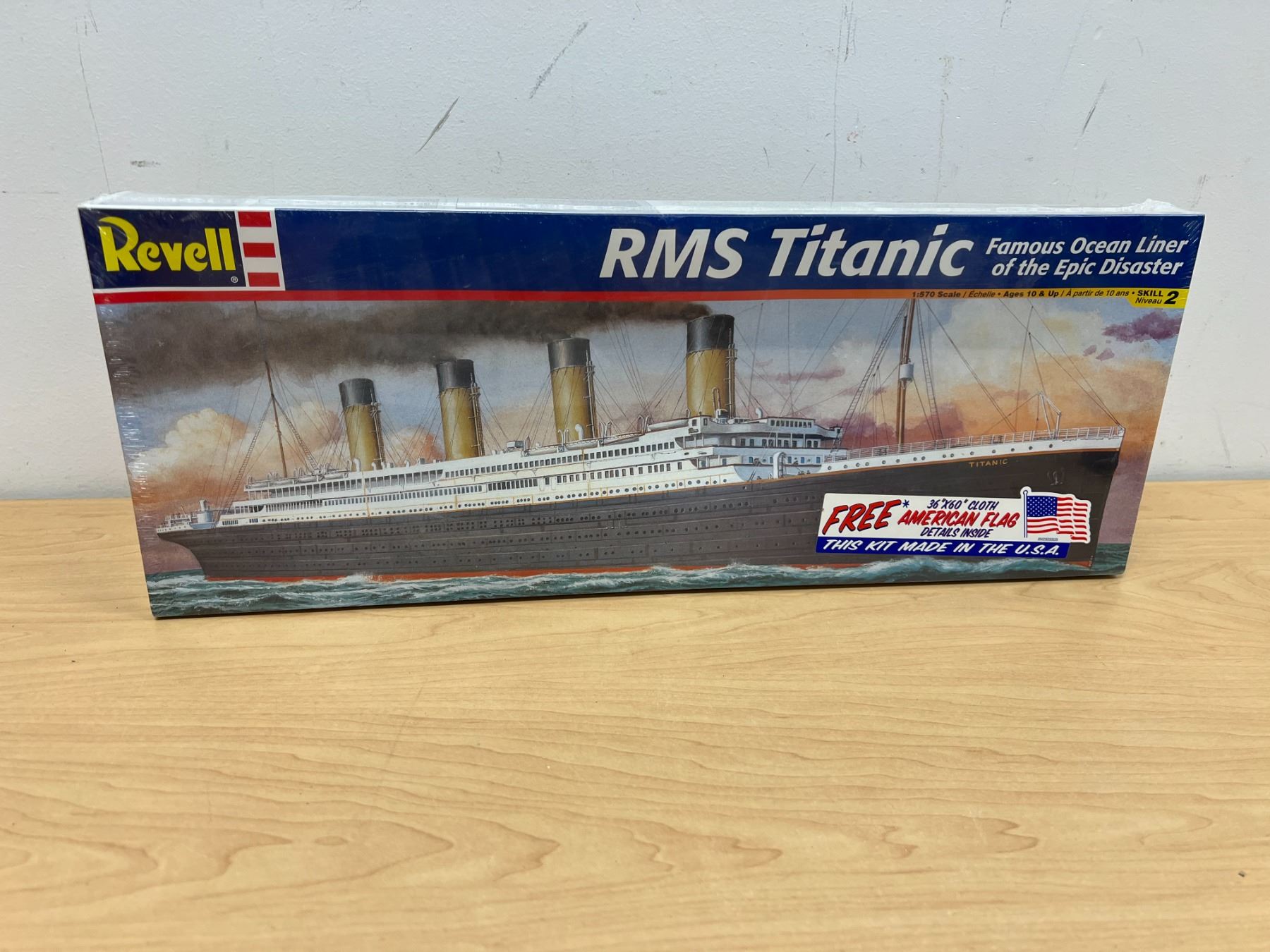 New Sealed Revell RMS Titanic Model Kit 1:570 scale - see all photos