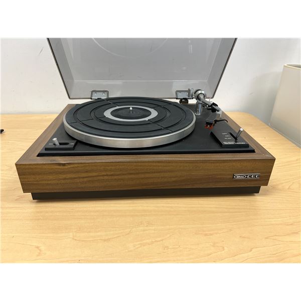Japan Made BD-2100 White CEC Turntable Record Player - powers up, not tested - no guarantees