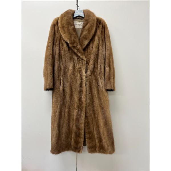 Eaton's Fur Salon Fur Coat - Approx: 23" armpit to armpit; 32" armpit to bottom