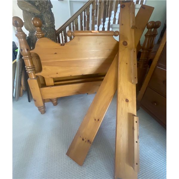 Solid Oak Sturdy Queen Sized Bed & Frame (see matching dresser!)  64"x 47"w