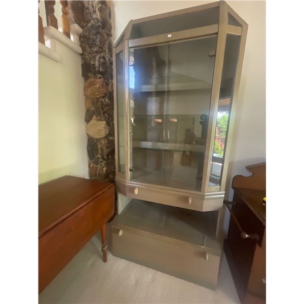 Moveable Shelving / Entertainment Stand    38"x18"x43"